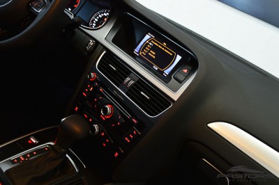Audi A4 (23).JPG