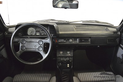 VW Passat GTS Pointer 1987 (5).JPG